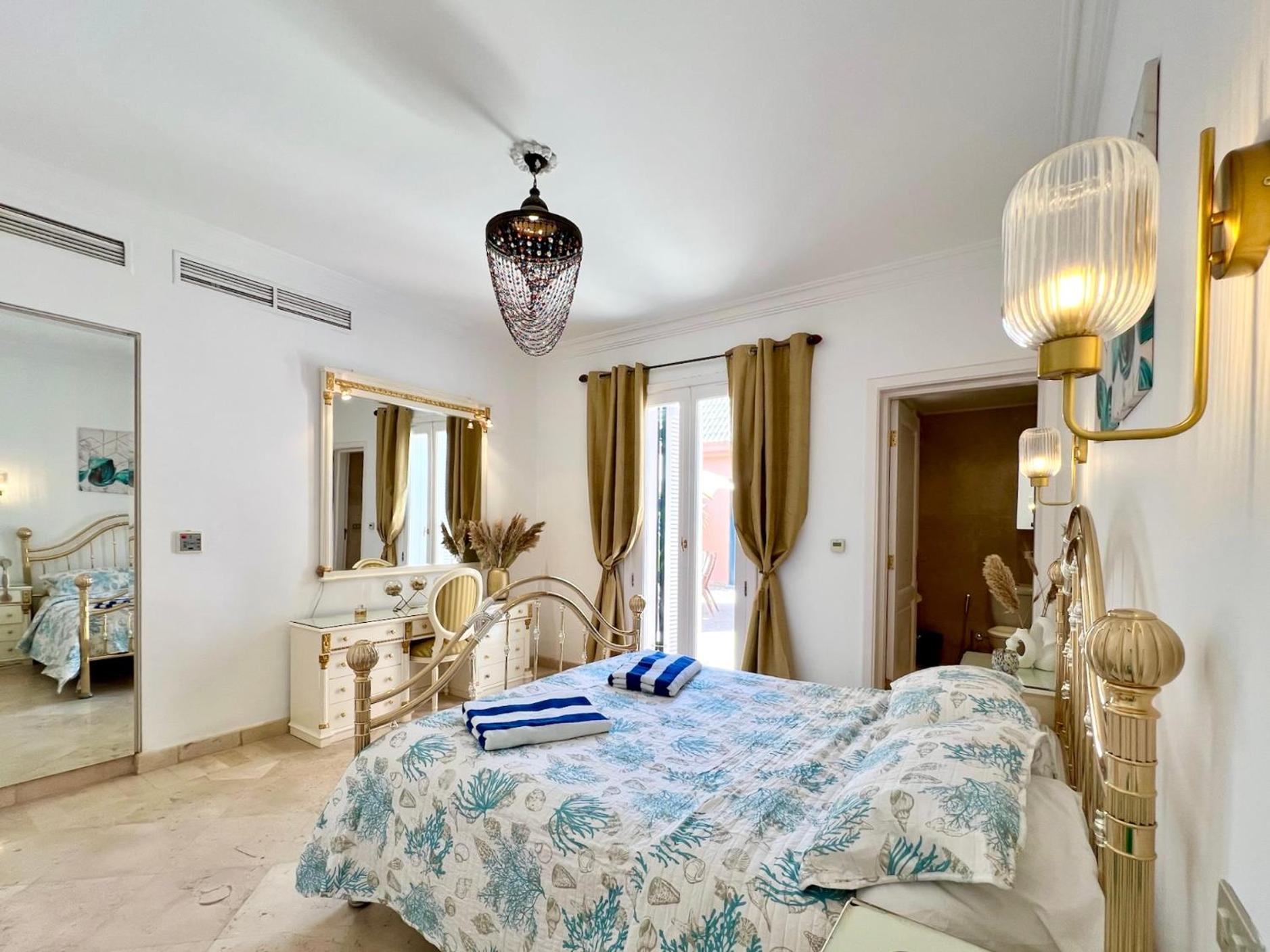 Hill Venezia El Gouna: Pool, Beach&wifi Villa